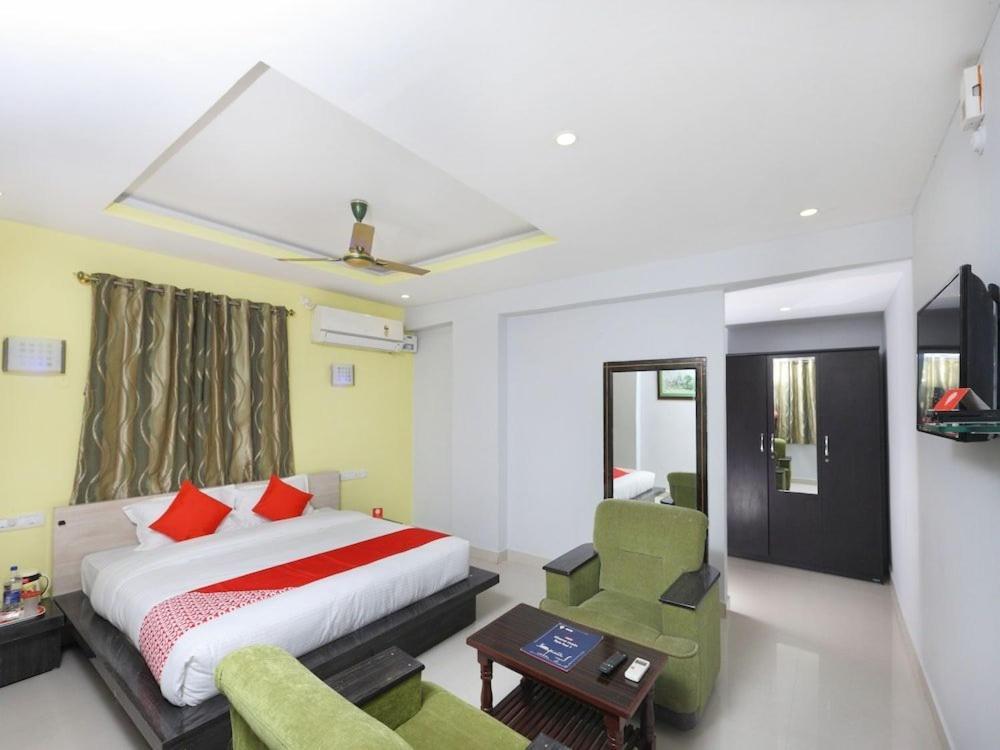Sai Golden Rooms Tirupati Exteriör bild